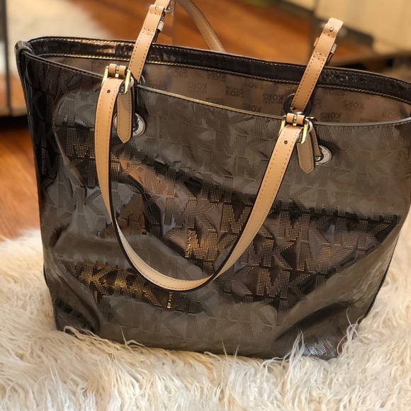 Michael Kors Handbags - Michael Kors Metallic Tote